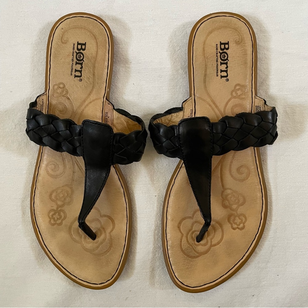 Born sandals in black. Women’s size 9